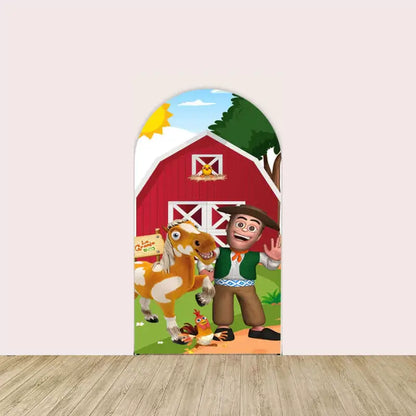 Arched backdrop with a red barn and La Granja de Zenón characters, including a farmer, horse, and chickens, perfect for a farm-themed kids’ event.