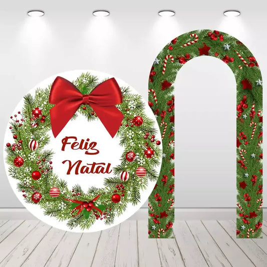 Christmas-themed backdrop set featuring a round wreath with 'Feliz Natal' text and an arched garland design with festive decorations, ideal for holiday celebrations.