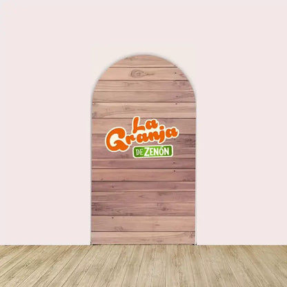 Wooden texture arched backdrop featuring the La Granja de Zenón logo, ideal for adding a rustic farm feel to parties.