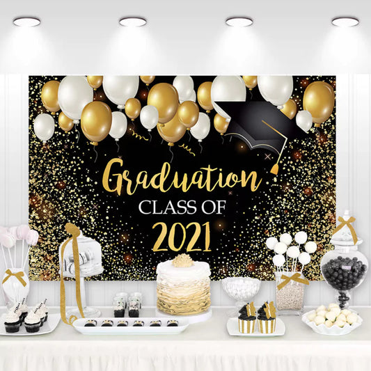 Graduation backdrop with "Class of 2021" in gold and black, featuring balloons and a graduation cap, perfect for graduation parties