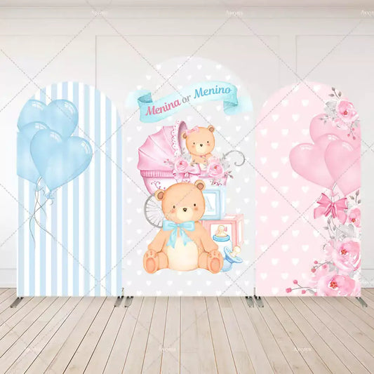Three-panel gender reveal arch backdrop with “Menina ou Menino” text, teddy bears, baby stroller, blue and pink balloons, hearts, and floral accents.